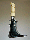 http://www.africanweapons.com/images/thumbnails/mangbetu_th.gif